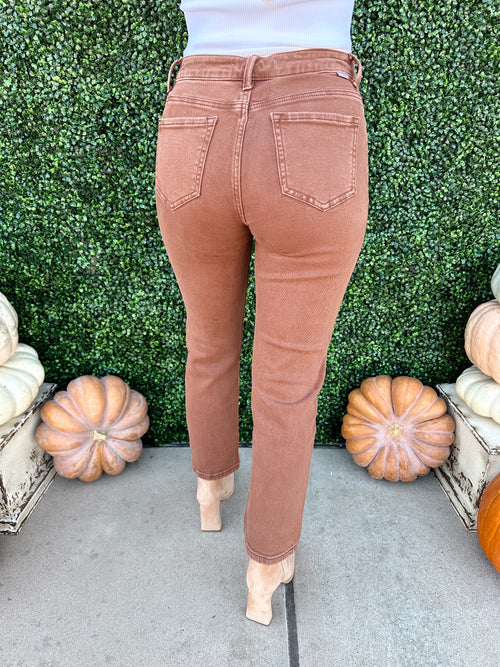 Mid Rise Straight Crop Pants